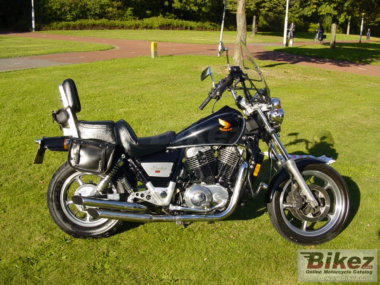 Big  vt 1100 c shaddow picture and wallpaper from Bikez.com